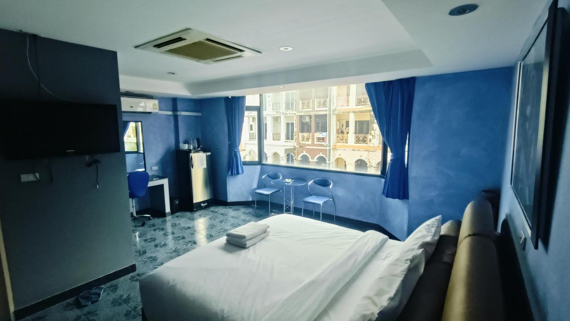 Koenig Hotel Pattaya Near Walking Street Екстериор снимка