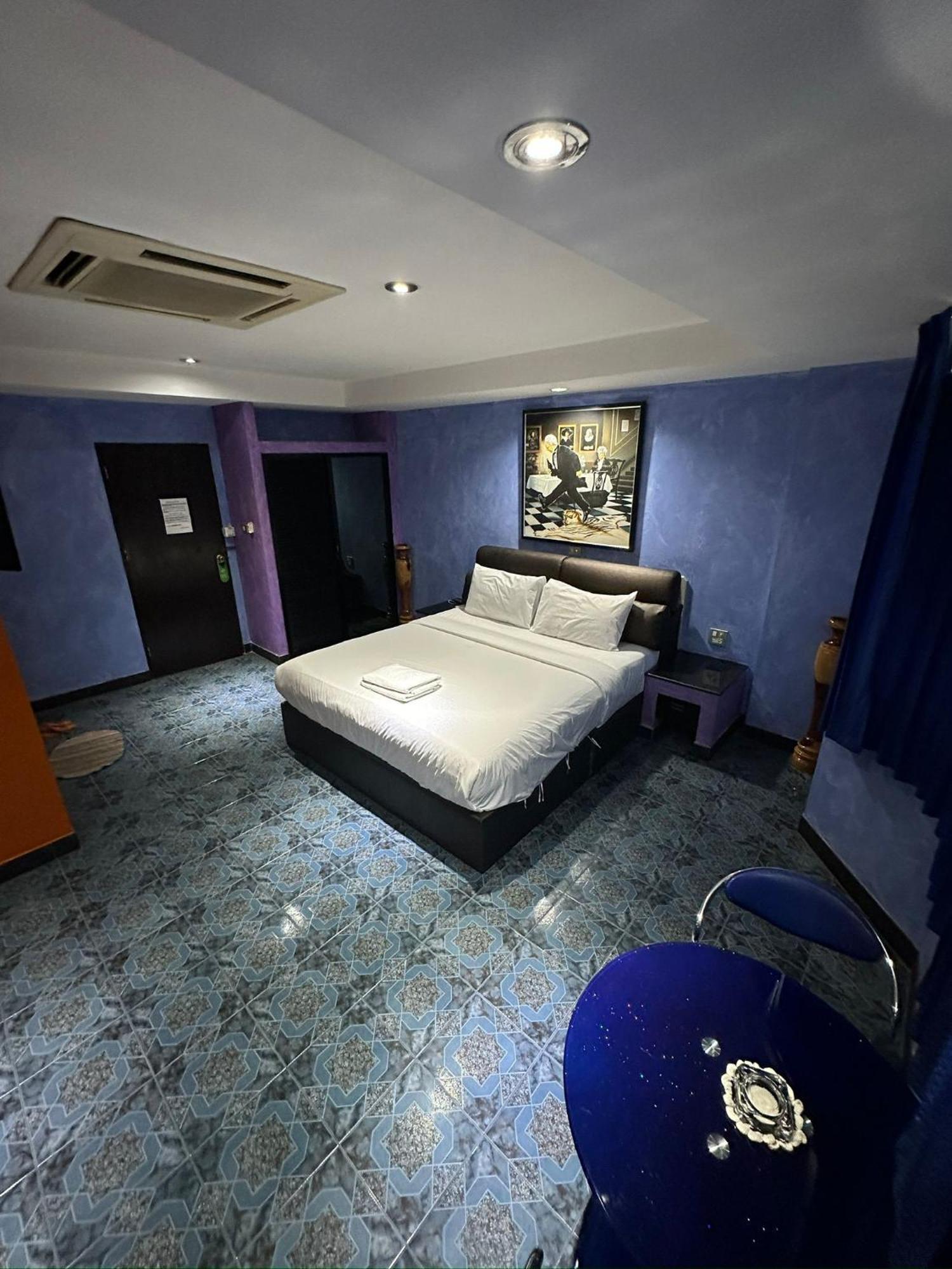 Koenig Hotel Pattaya Near Walking Street Екстериор снимка