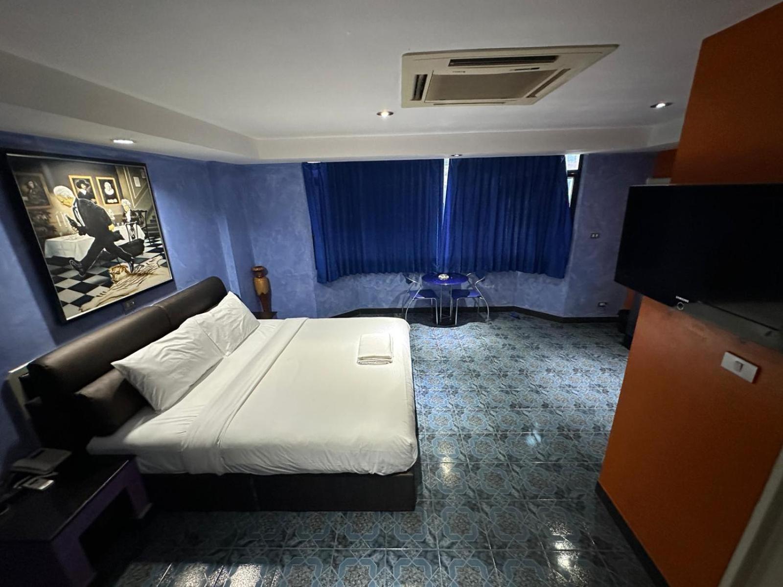 Koenig Hotel Pattaya Near Walking Street Екстериор снимка